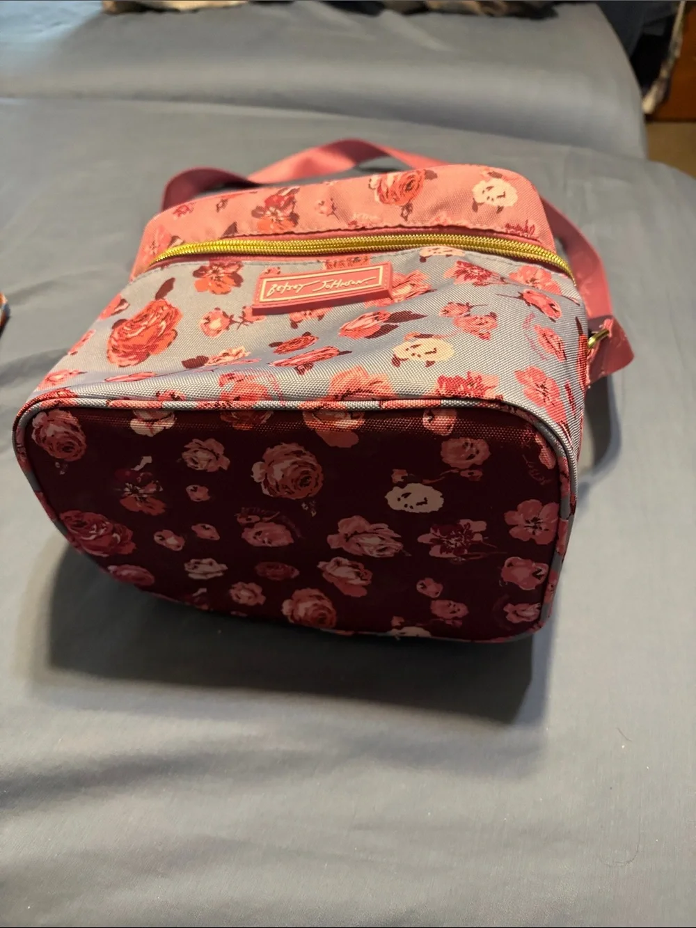 Betsey Johnson Pink Floral lunch Shoulder Bag with Blue Background nwot
